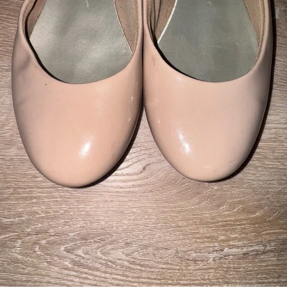 Elegant Nude Women's Ballet Flats - Picture 4 of 6
